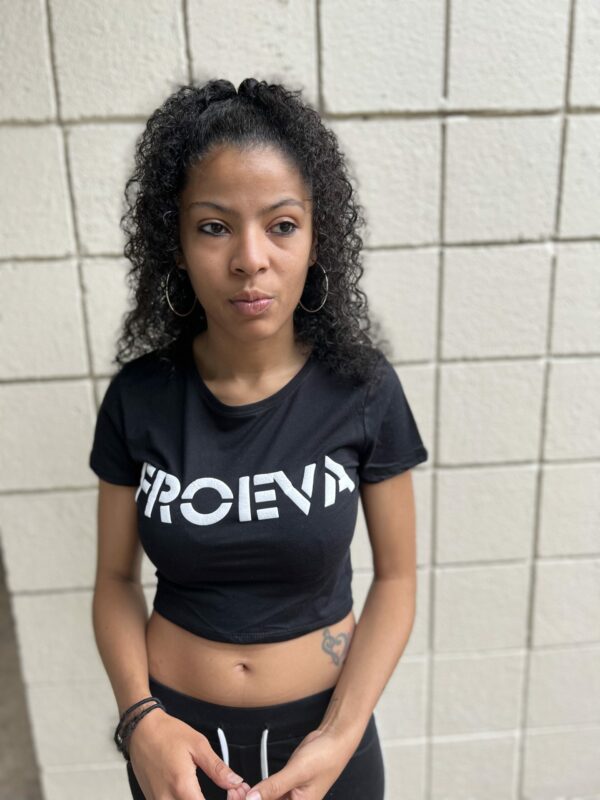 "Blaq Kat" Froeva Crop